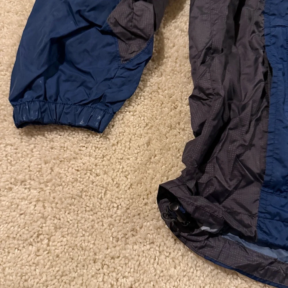 Columbia Men's Navy and Charcoal Windbreaker - Picture 2 of 8